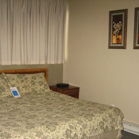 Continental Inn Cheboygan Esterno foto